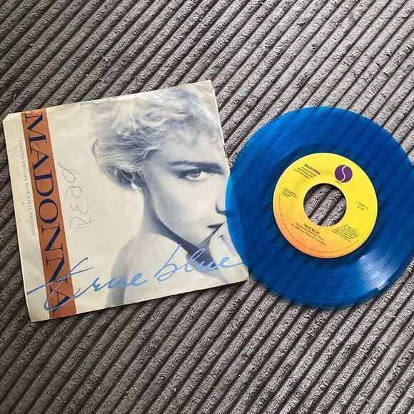 Vintage Madonna, True Blue, 7" RARE BLUE VINYL 45 LP EP record - Picture 1 of 7